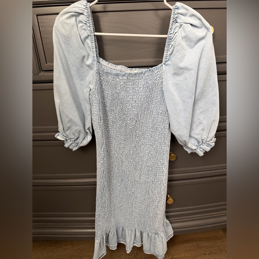 Light blue square neck smocked denim maternity dress from pink blush size Large